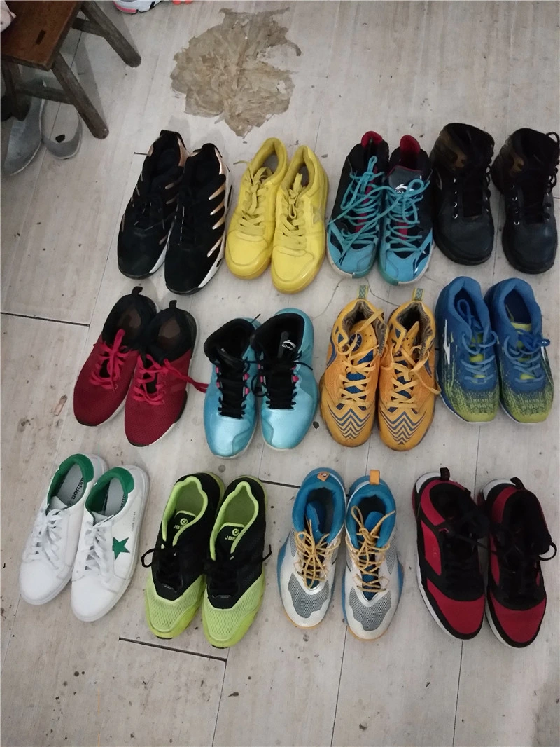 Mixing Used Casual Sports Running Shoes for Children Ladies and Men